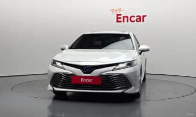 Camry (XV70)