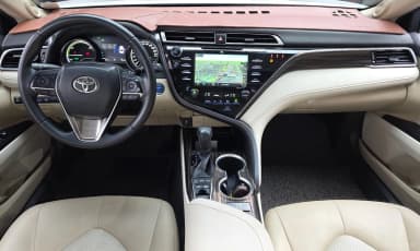 Camry (XV70)