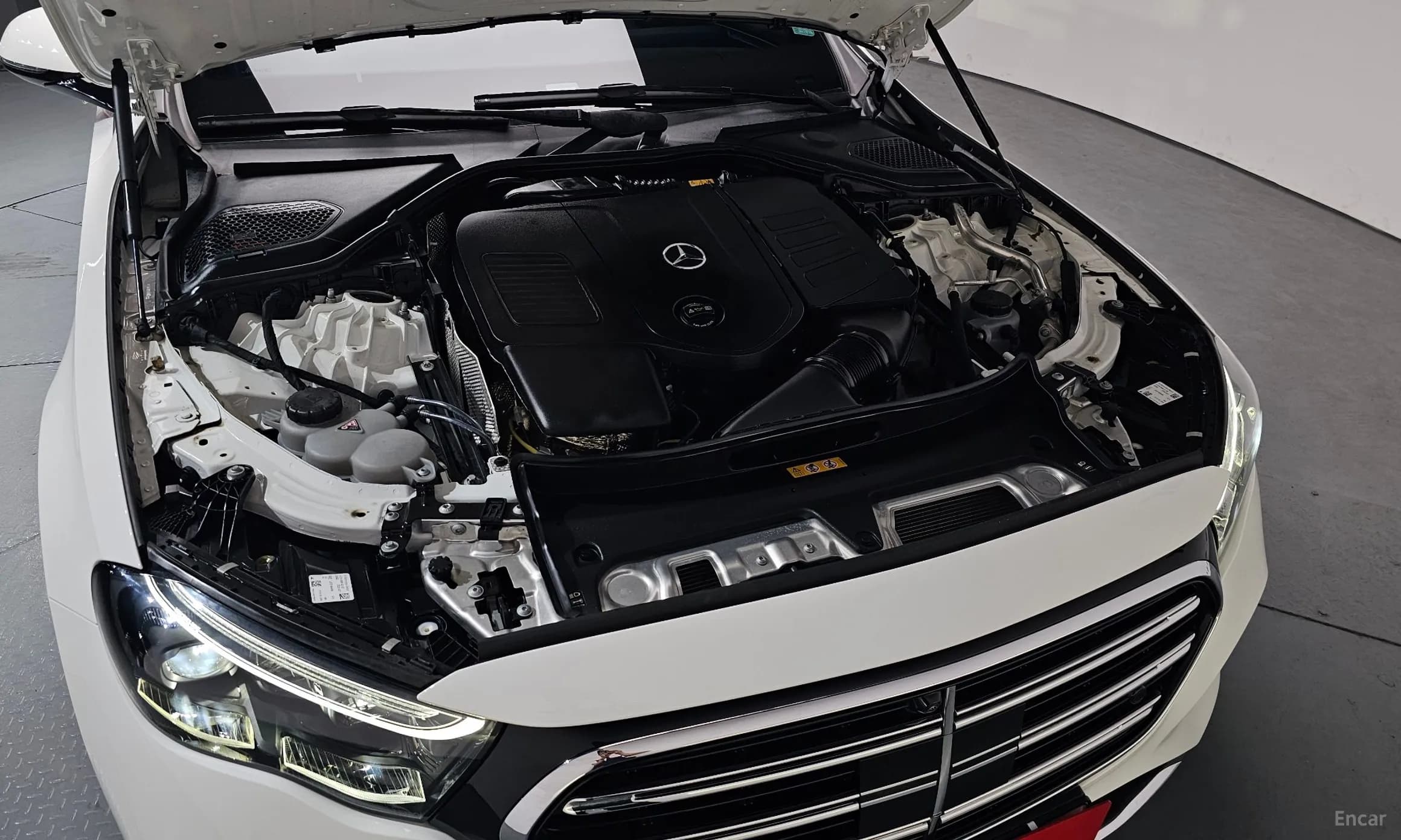 E-Class W214