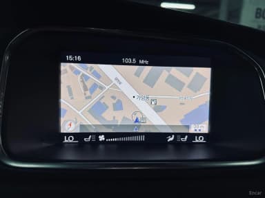 V40 Cross Country