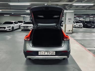 V40 Cross Country