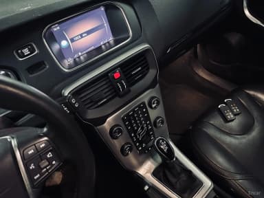 V40 Cross Country