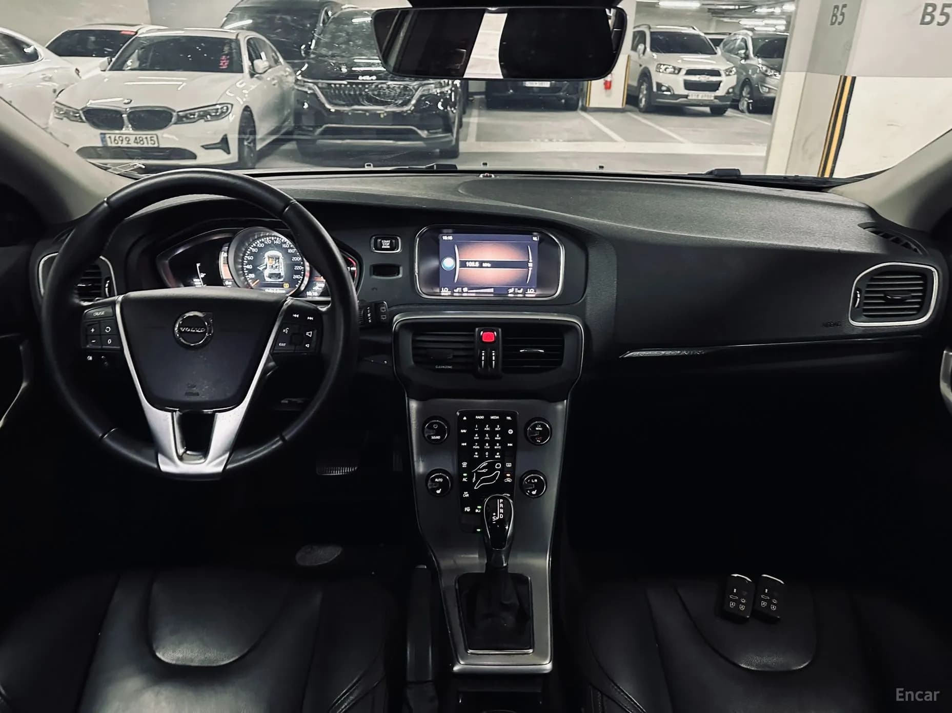 V40 Cross Country