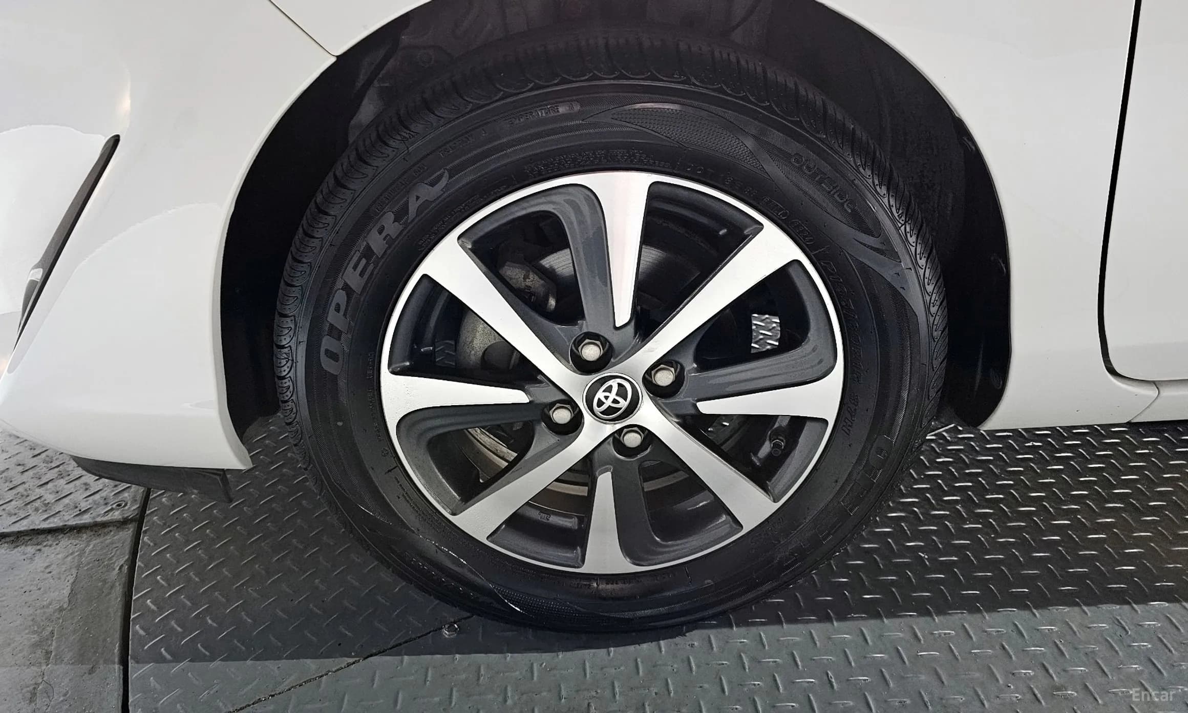 Prius C
