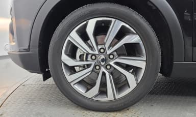 Berry New Tivoli