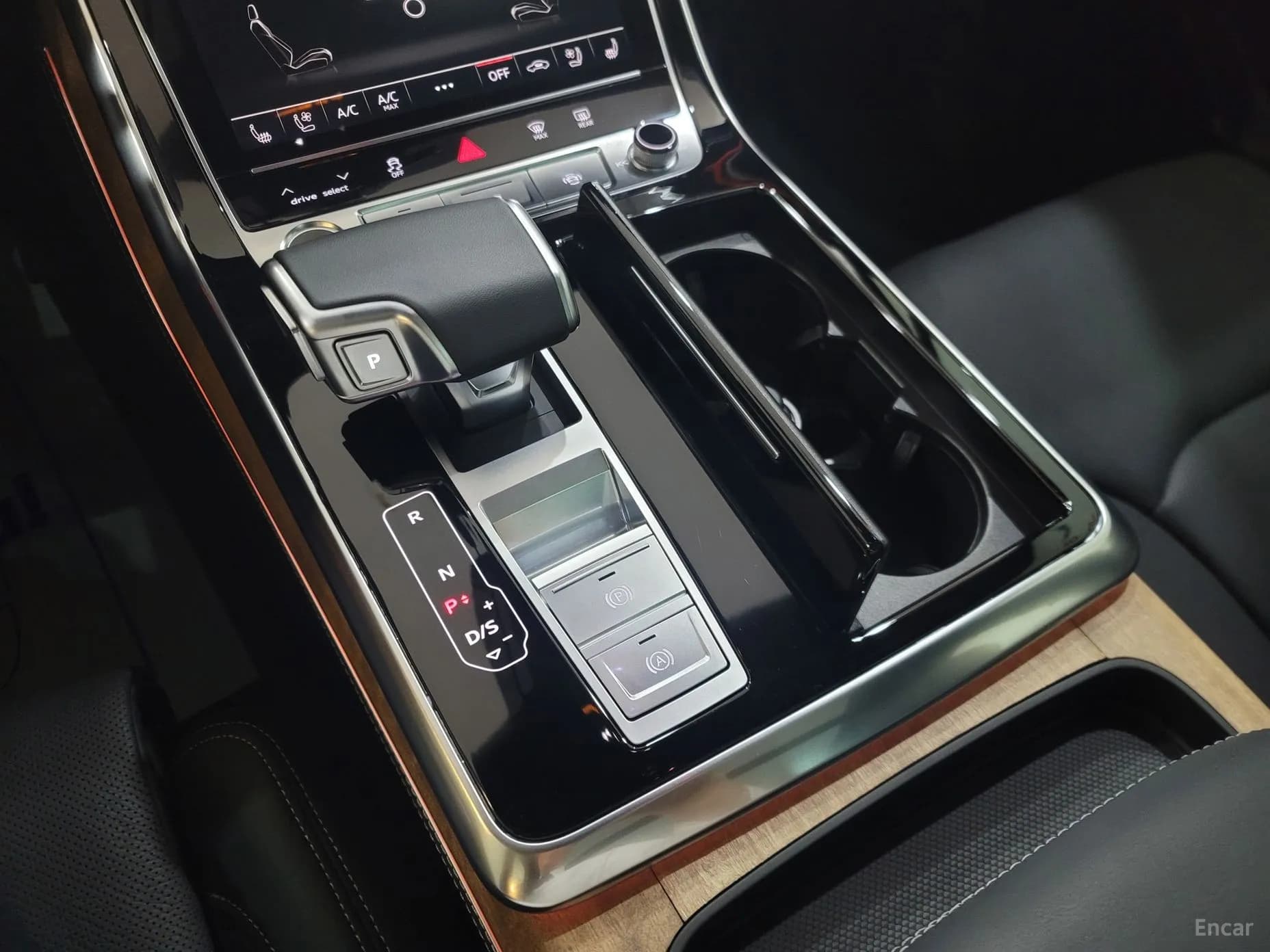 Q7 (4M)