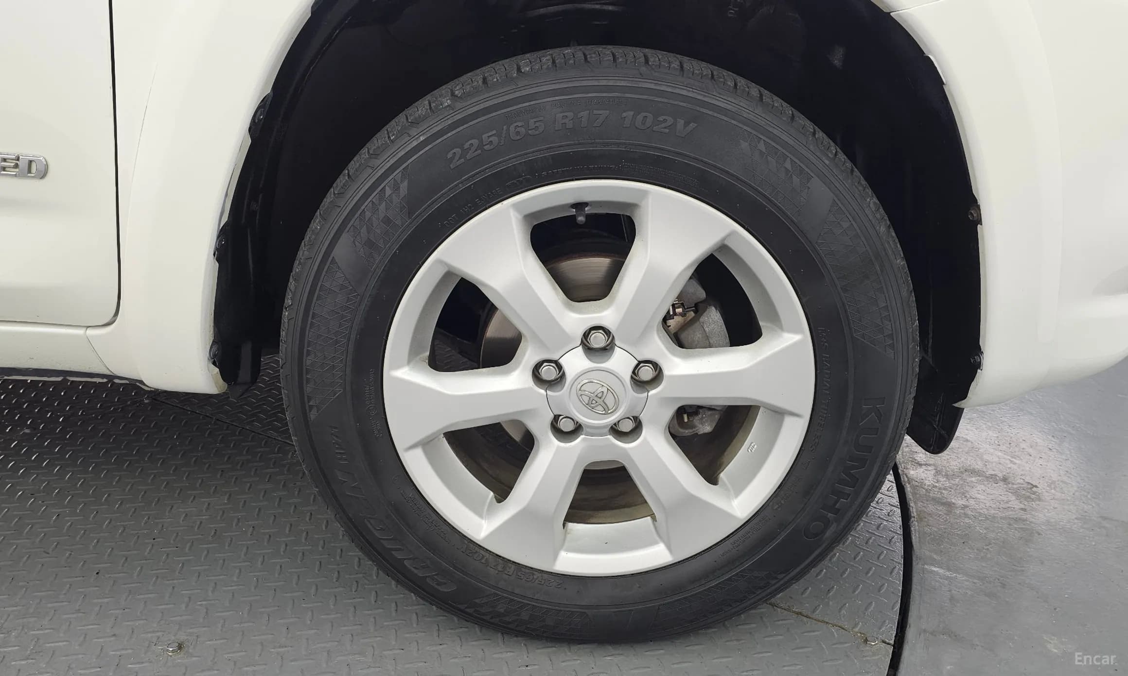 RAV4