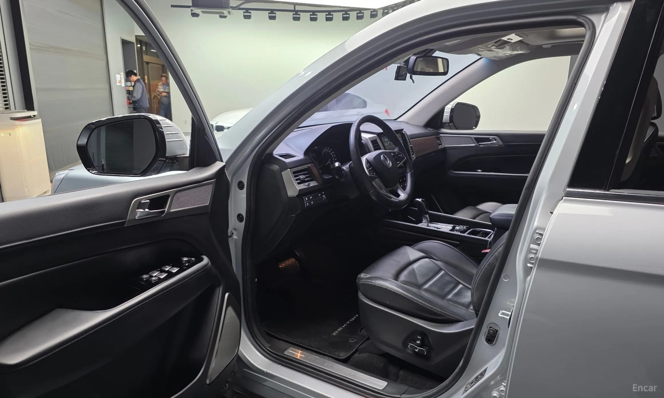 G4 Rexton