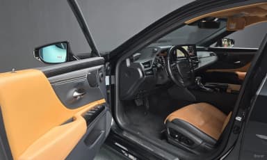 ES300h 7th Generation