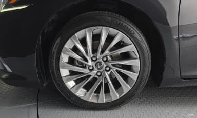 ES300h 7th Generation
