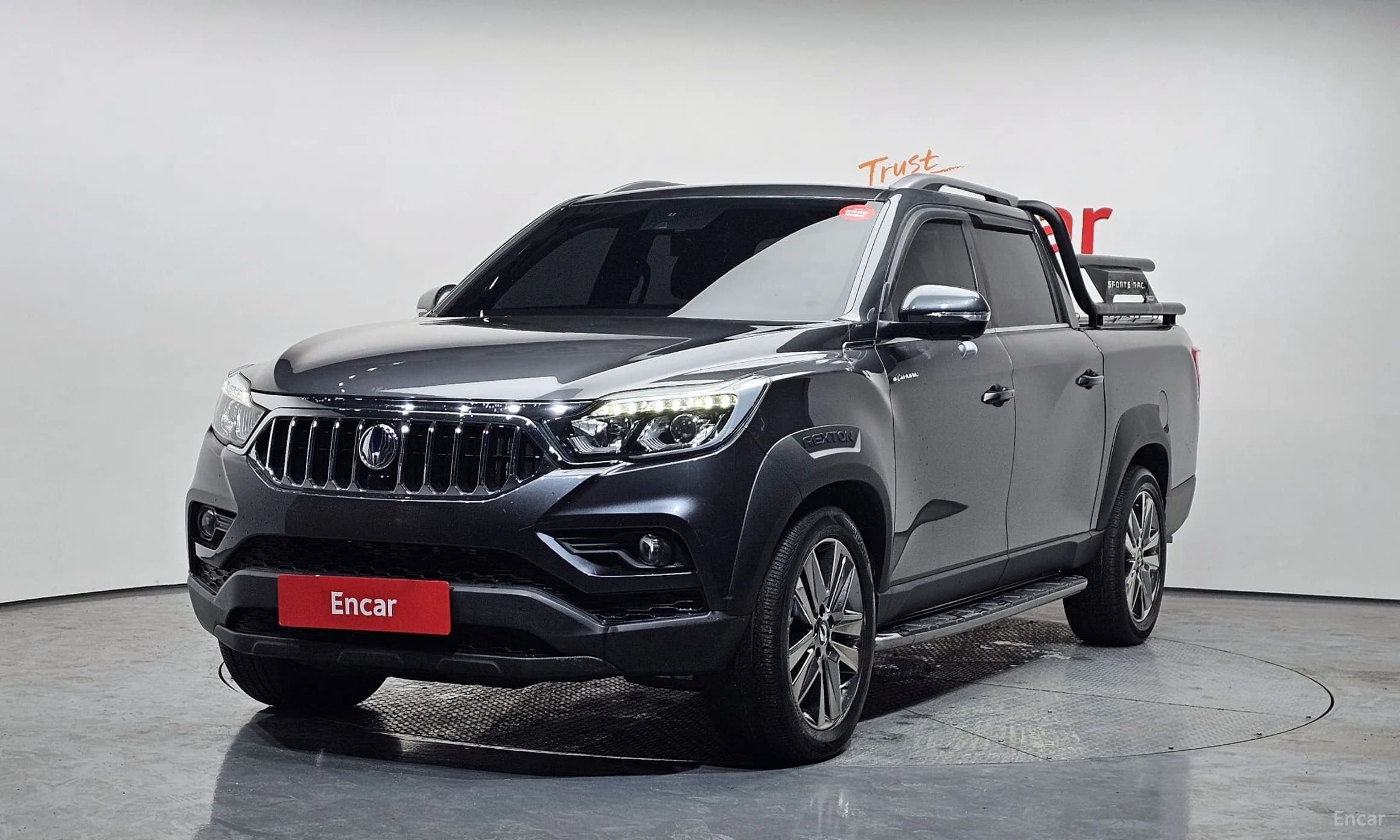 Rexton Sports Khan