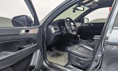 Rexton Sports Khan