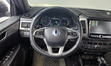 Rexton Sports Khan