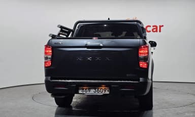 Rexton Sports Khan