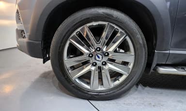 Rexton Sports Khan