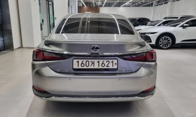 ES300h 7th Generation