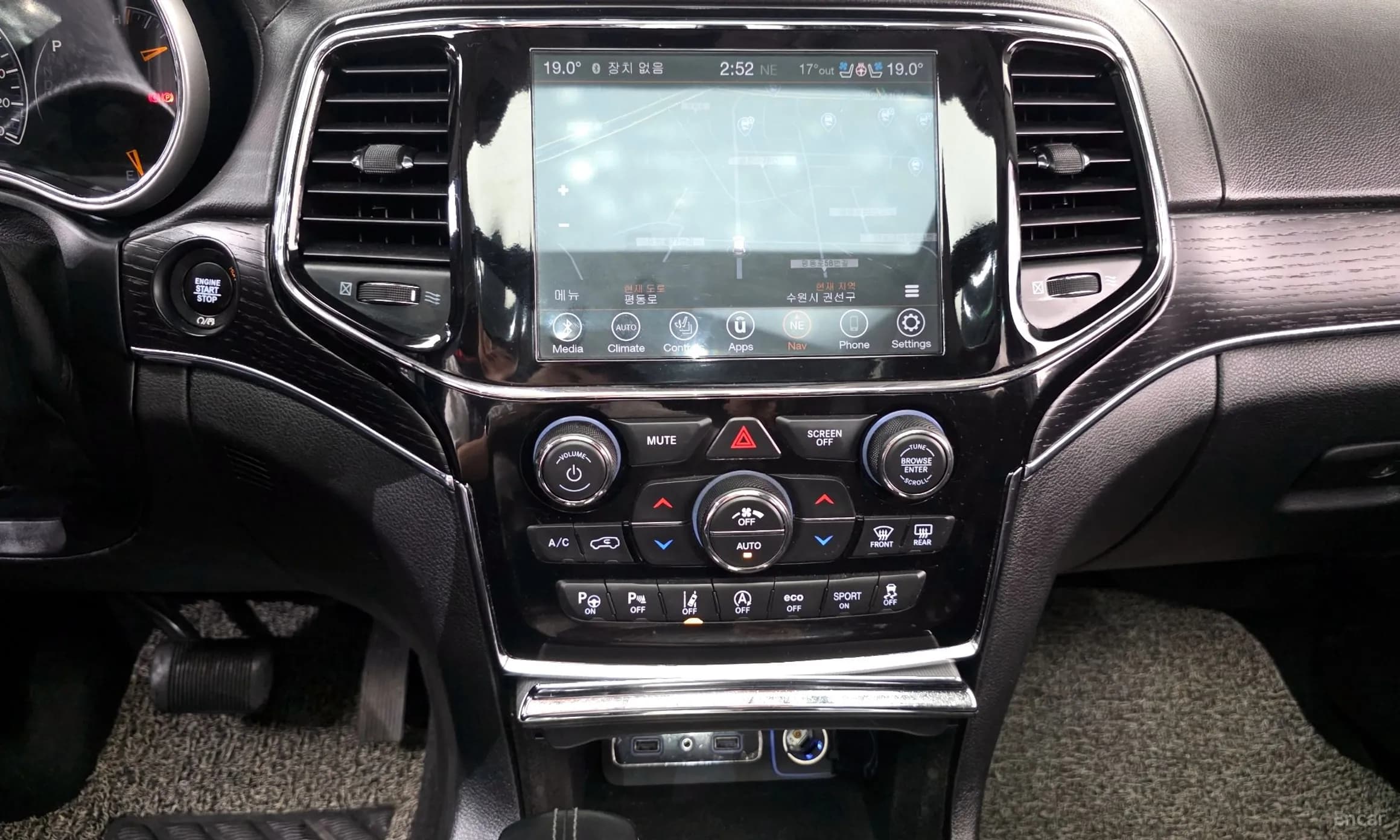 Grand Cherokee