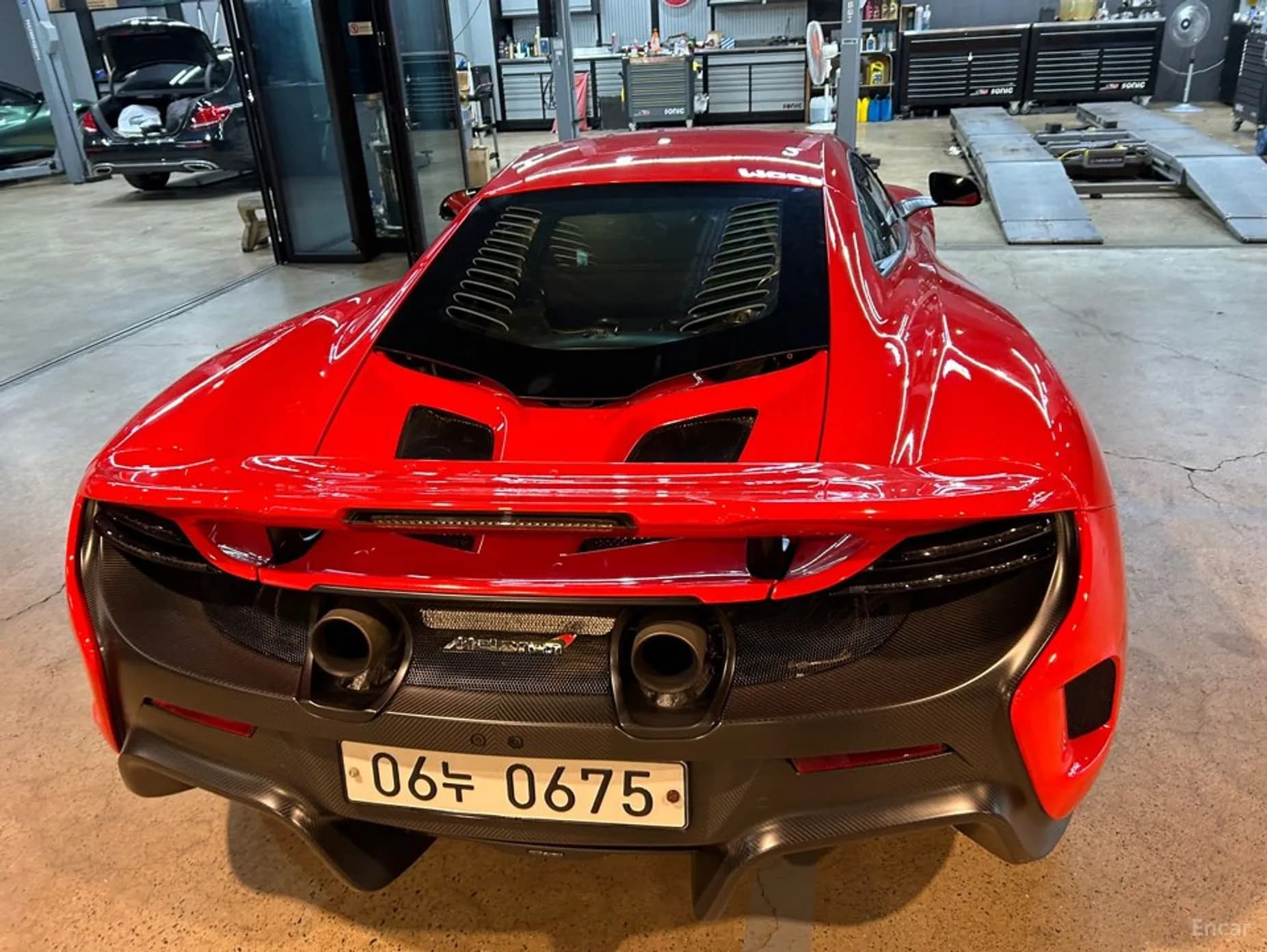 675LT