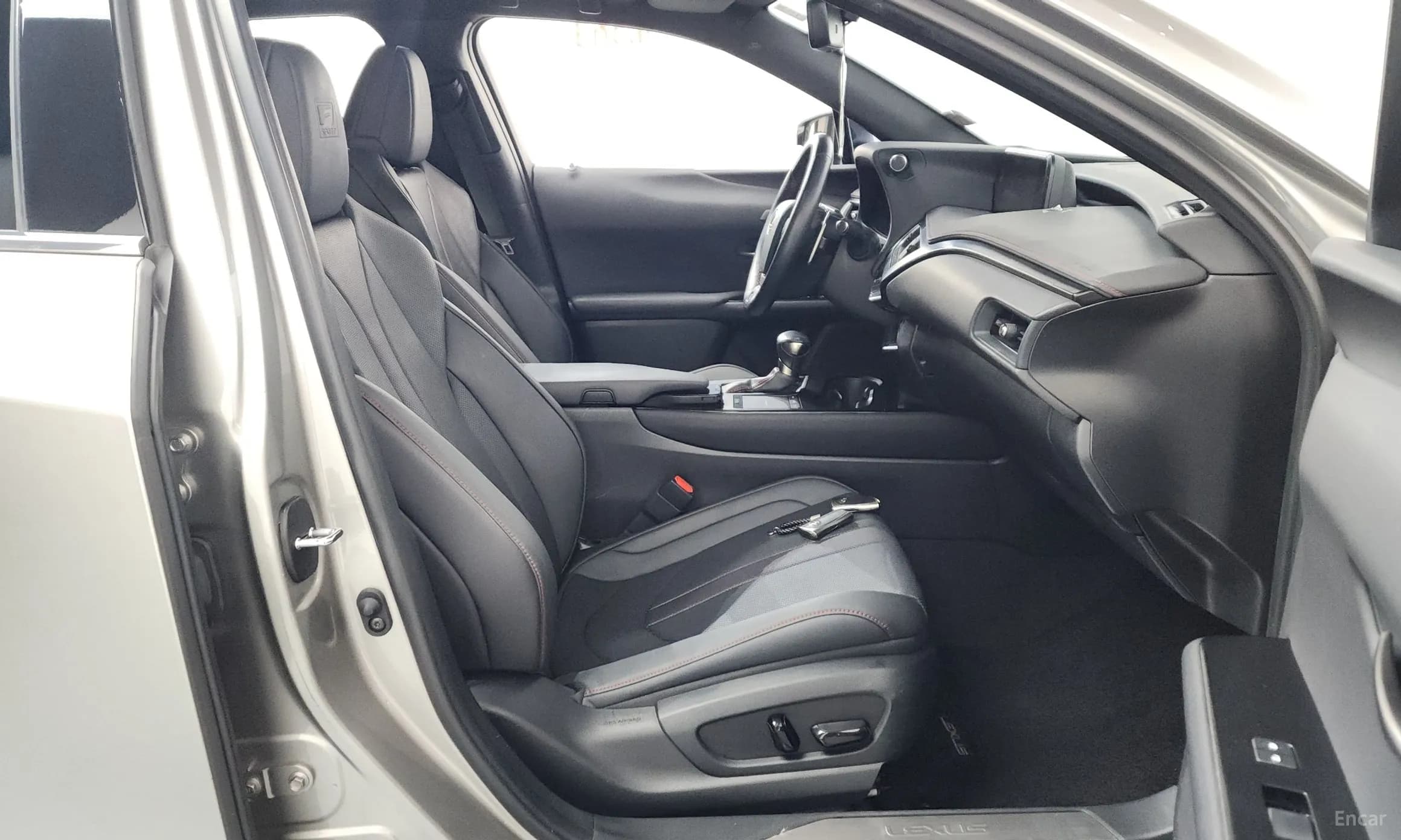 UX250h