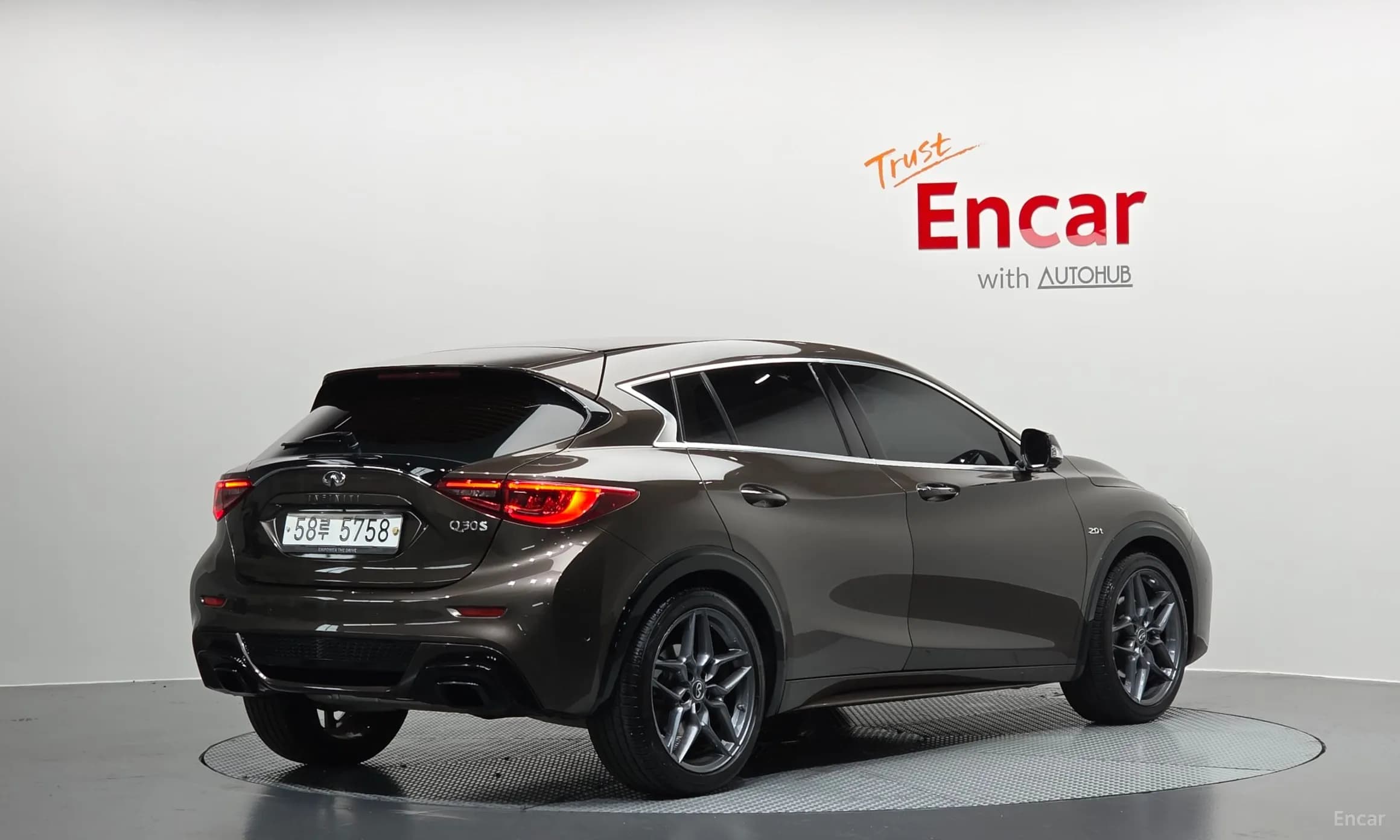 Q30