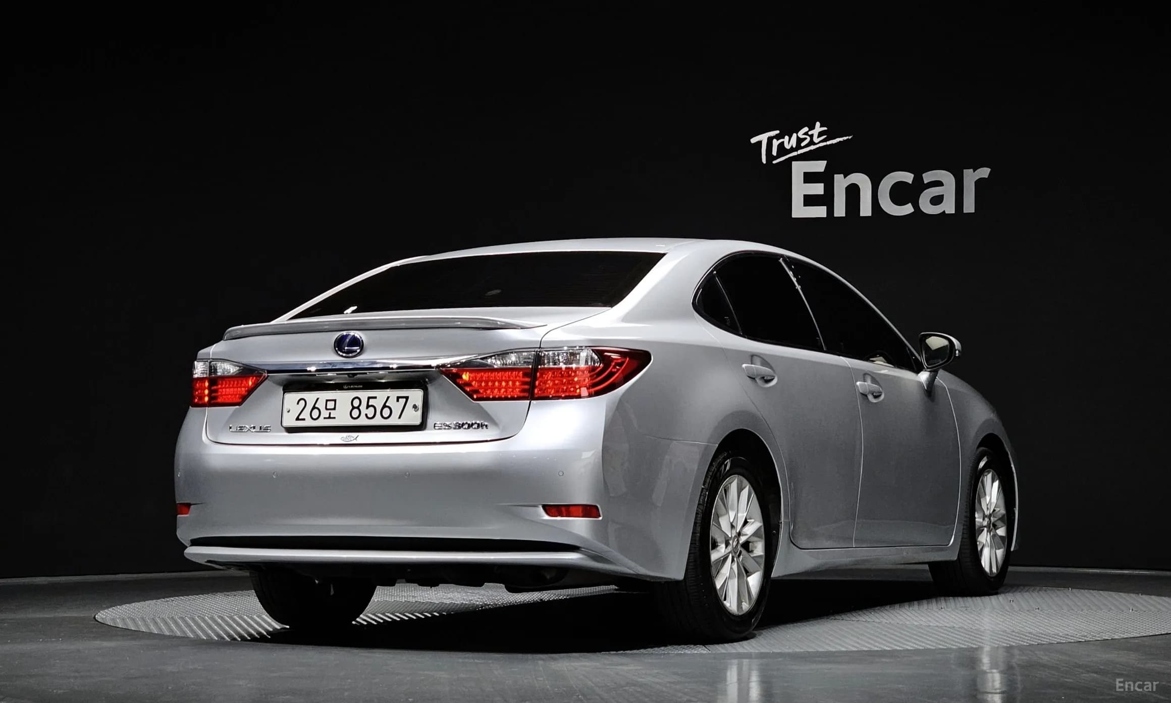 New ES300h