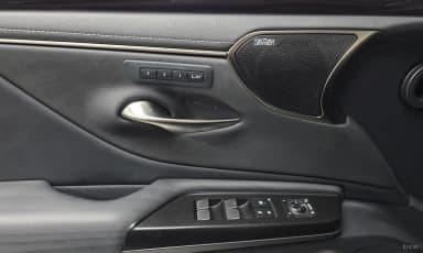 ES300h 7th Generation
