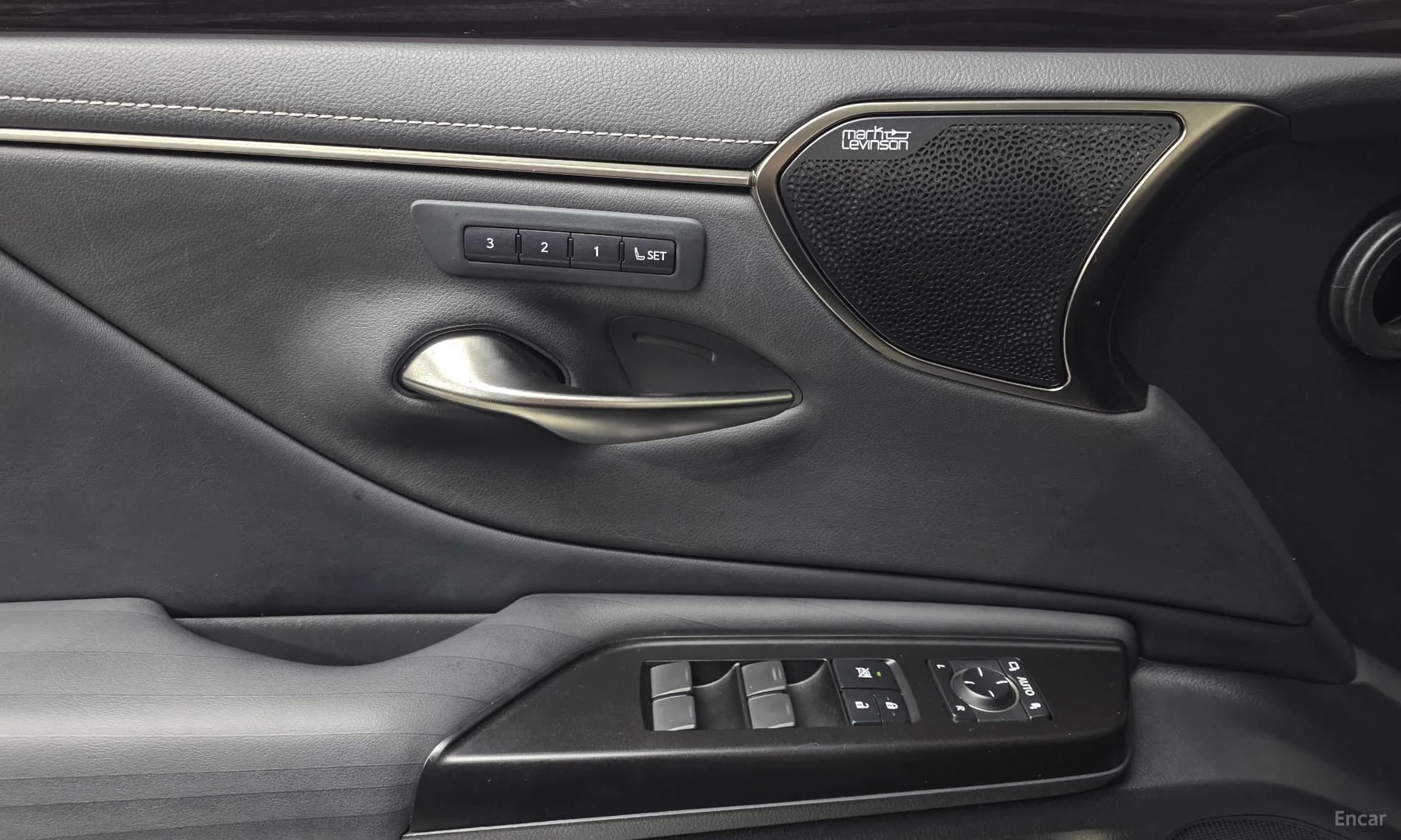 ES300h 7th Generation