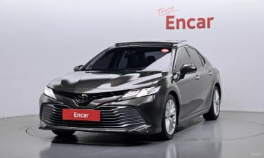 Camry (XV70)