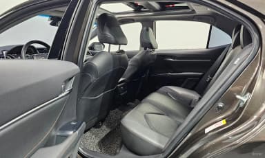 Camry (XV70)