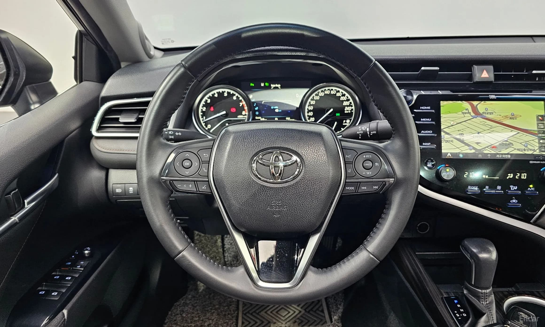 Camry (XV70)