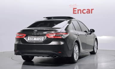 Camry (XV70)