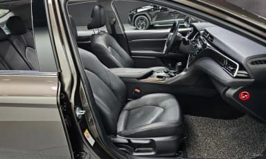 Camry (XV70)