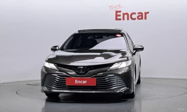 Camry (XV70)