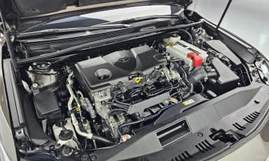 Camry (XV70)