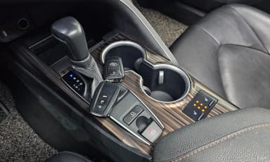 Camry (XV70)