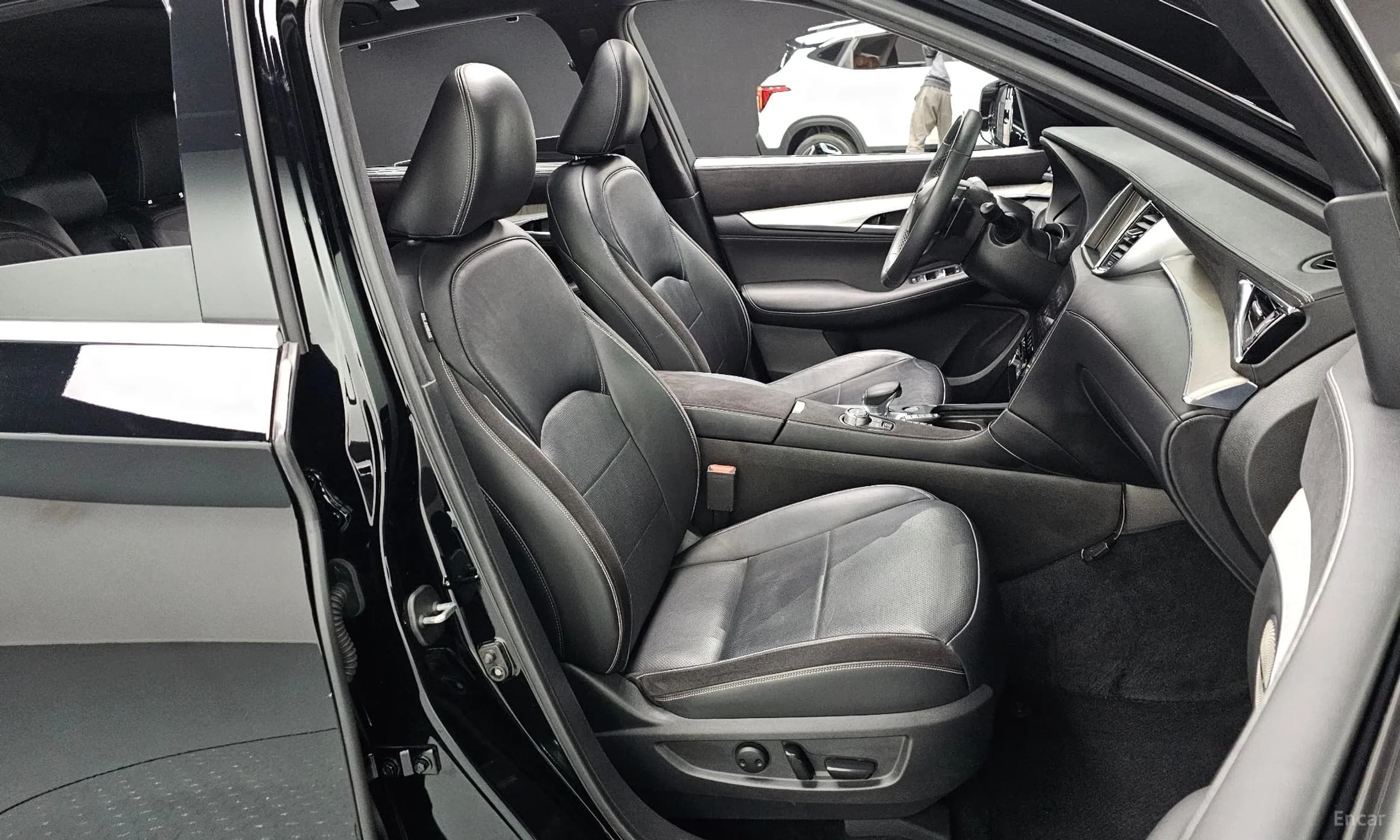 QX50 (P71A)