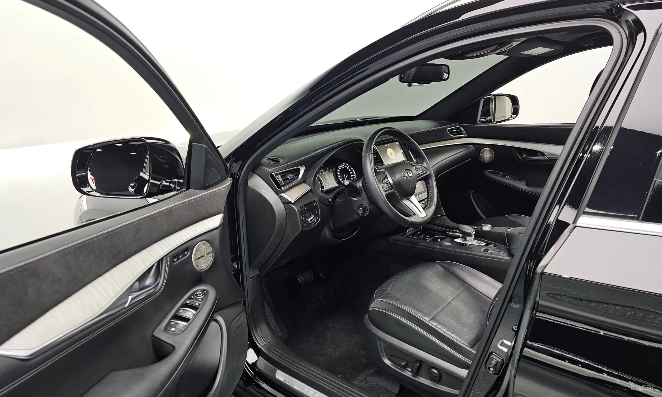 QX50 (P71A)