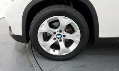 X1 (E84)