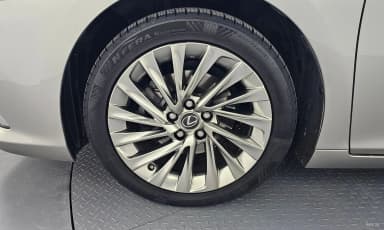 ES300h 7th Generation