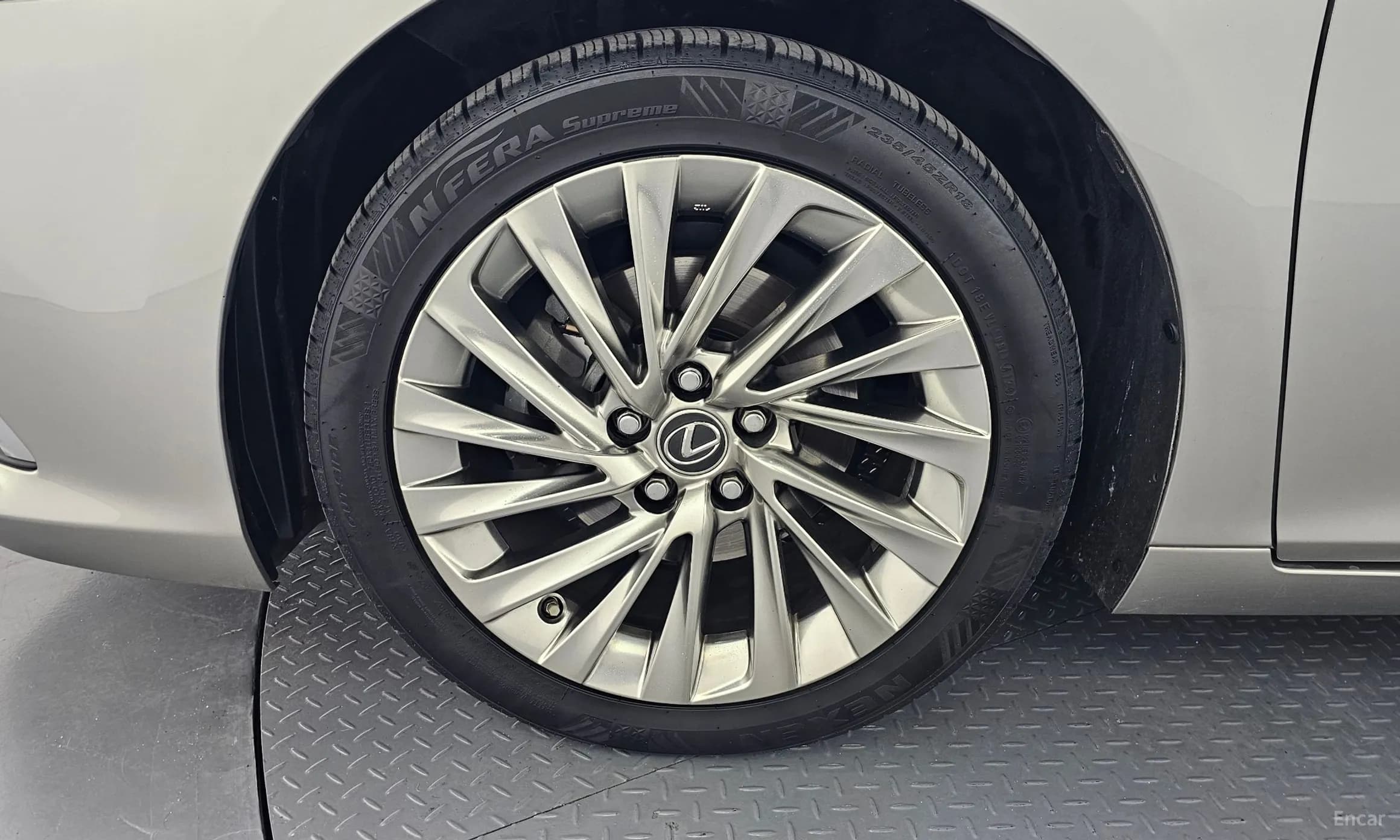 ES300h 7th Generation