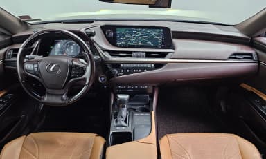 ES300h 7th Generation