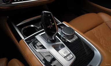 7 Series (G11)
