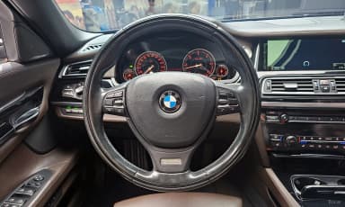7 Series (F01)