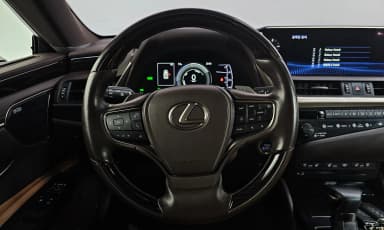 ES300h 7th Generation