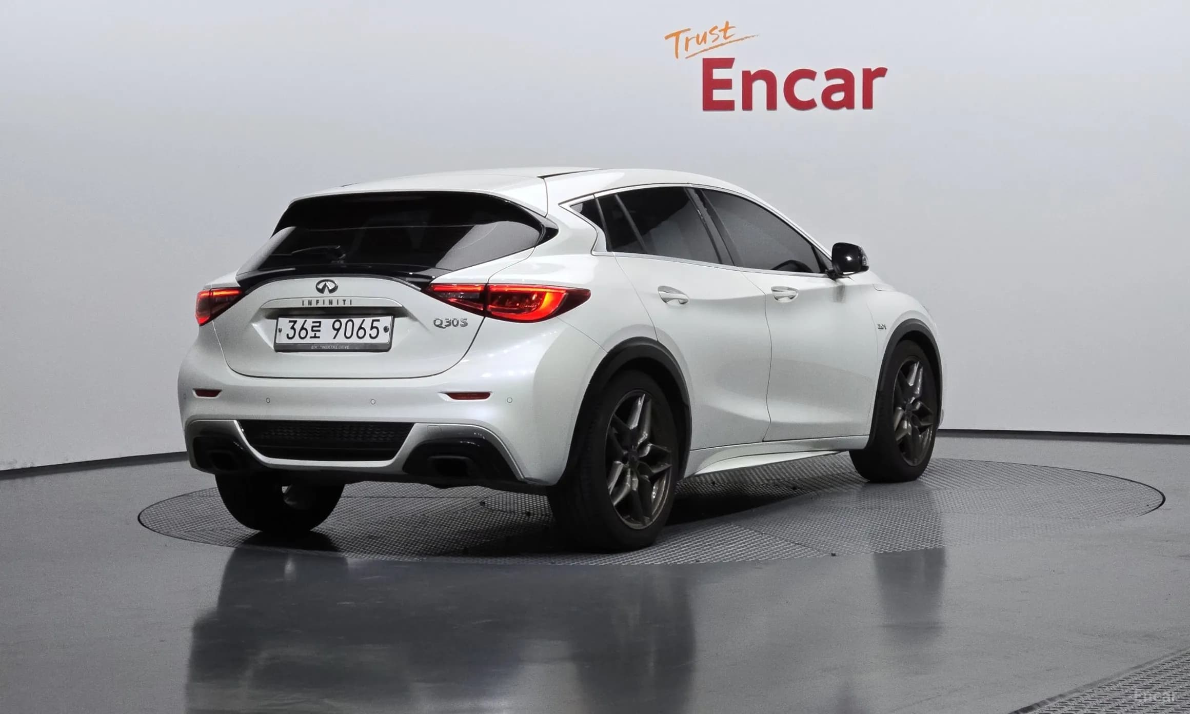 Q30