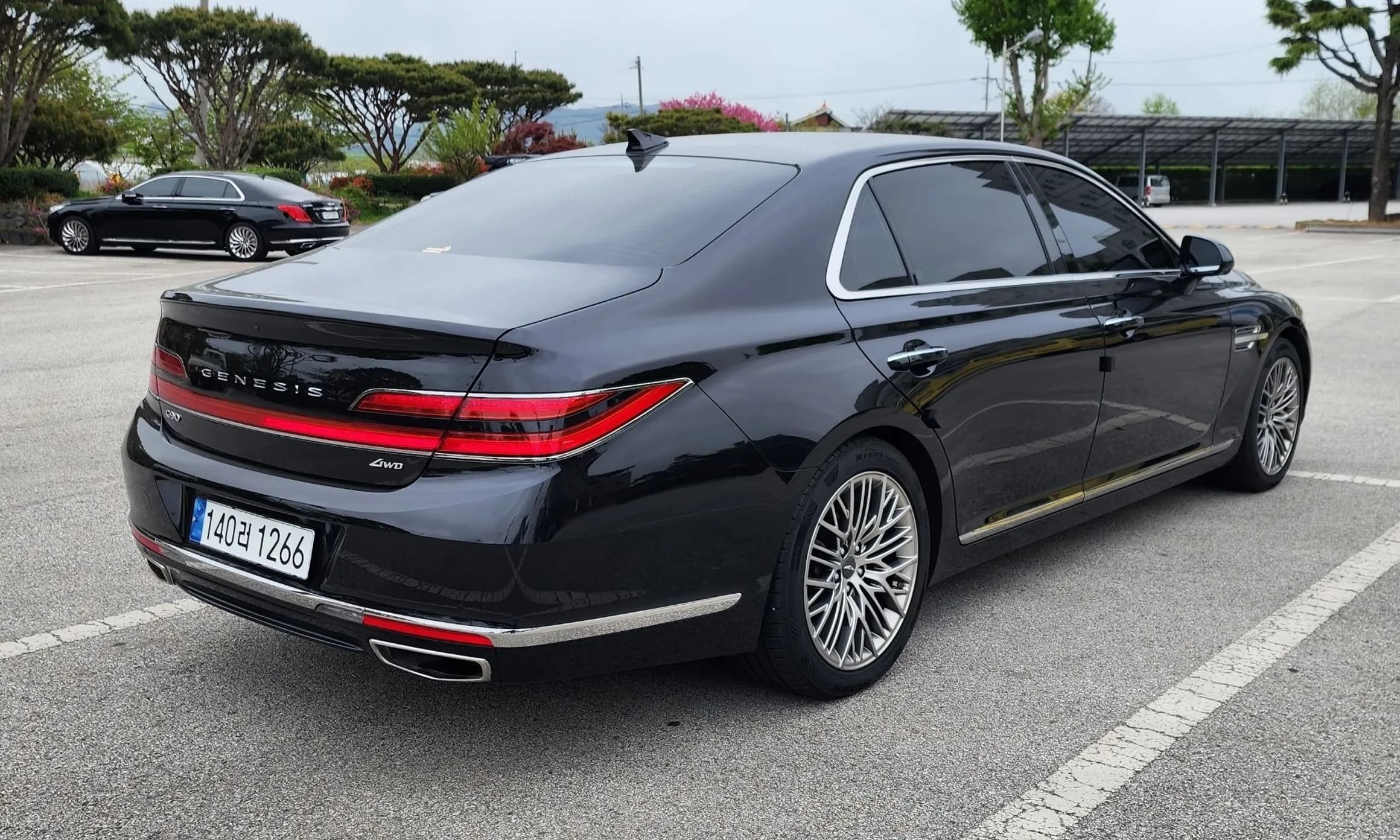 G90