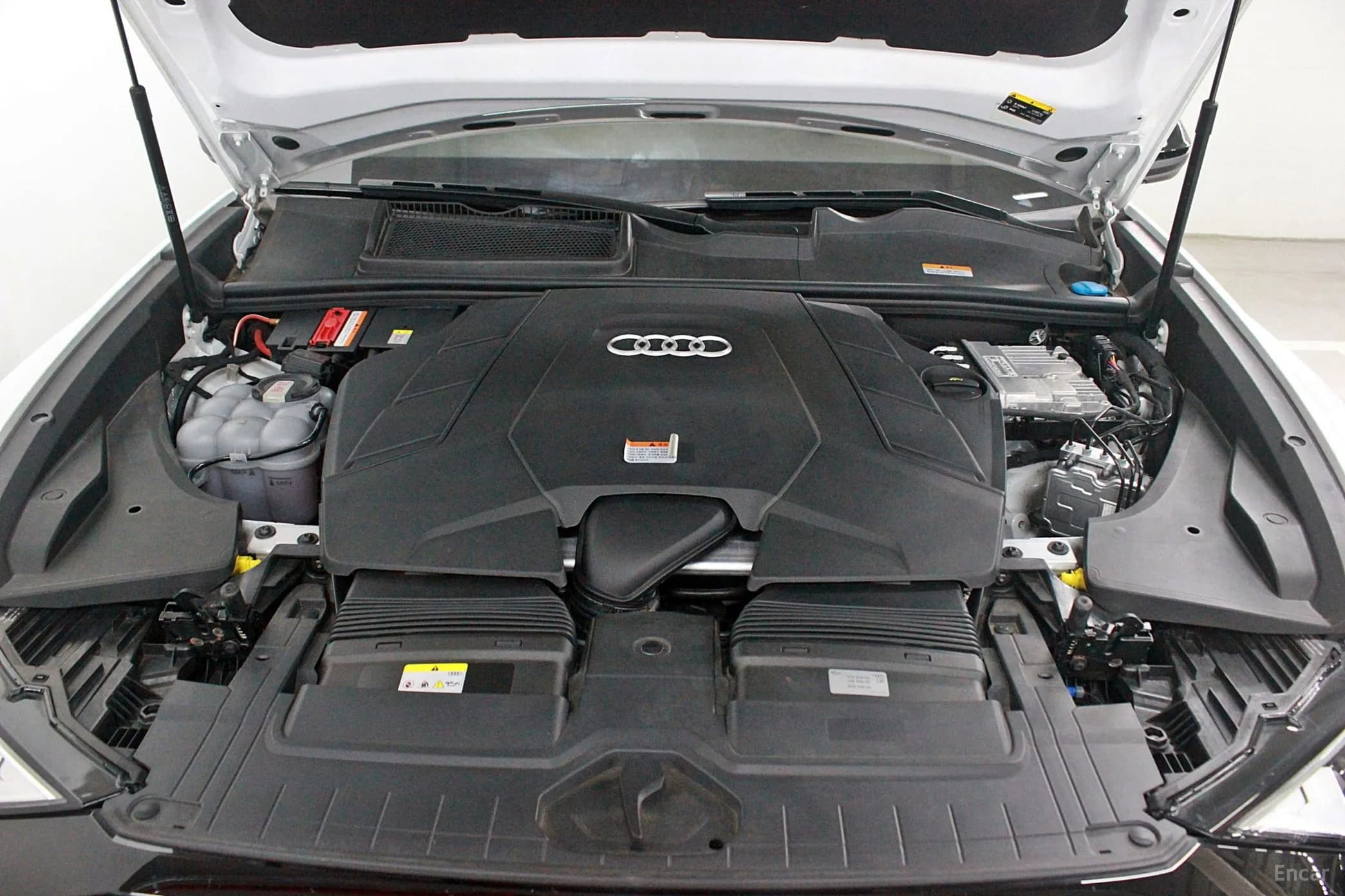 Q8 (4M)