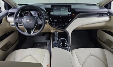 Camry (XV70)
