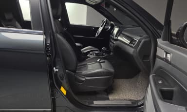 Rexton Sports Khan