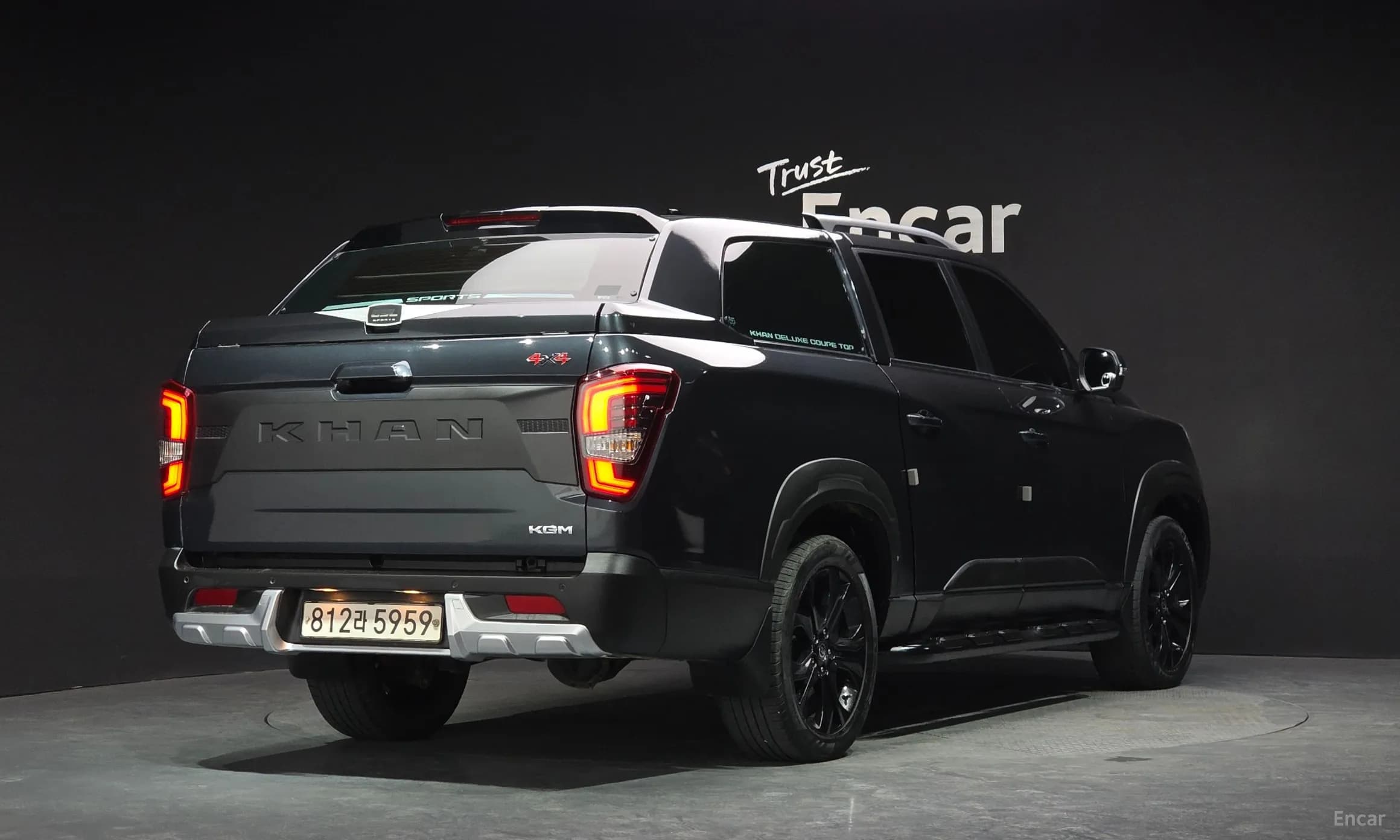 Rexton Sports Khan